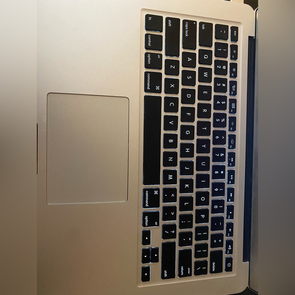 MacBook Air 13.3 inch. Great condition one scratch on outside. - Picture 4 of 7